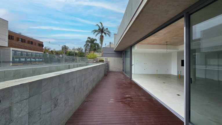 Imagem Apartamento com 3 Quartos à Venda, 374 m² em Três Figueiras - Porto Alegre