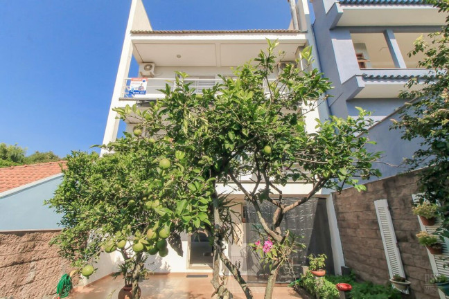 Imagem Casa de Condomínio com 3 Quartos à Venda, 205 m² em Vila Nova - Porto Alegre
