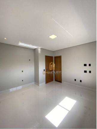 Imagem Sobrado com 4 Quartos à Venda, 245 m² em Jardim Cristal - Aparecida De Goiânia