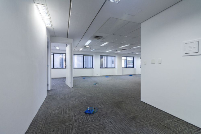 Imagem Sala Comercial à Venda, em Cidade Monções - São Paulo Imagem Sala Comercial à Venda, em Cidade Monções - São Paulo