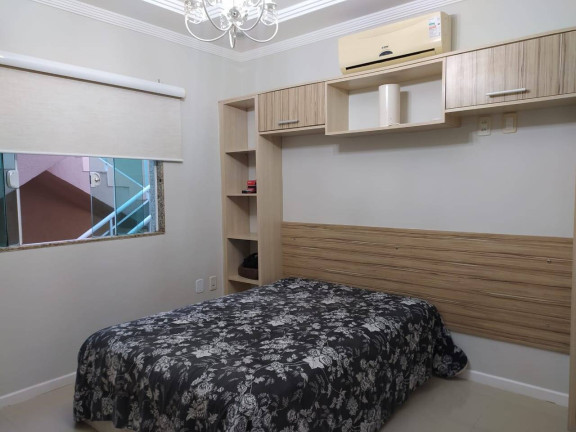 Imagem Casa com 4 Quartos à Venda, 330 m² em Vale Dos Cristais - Macaé