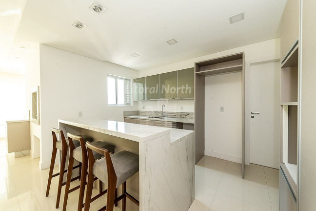 Imagem Apartamento com 3 Quartos à Venda, 130 m² em Centro - Balneário Camboriú Imagem Apartamento com 3 Quartos à Venda, 130 m² em Centro - Balneário Camboriú