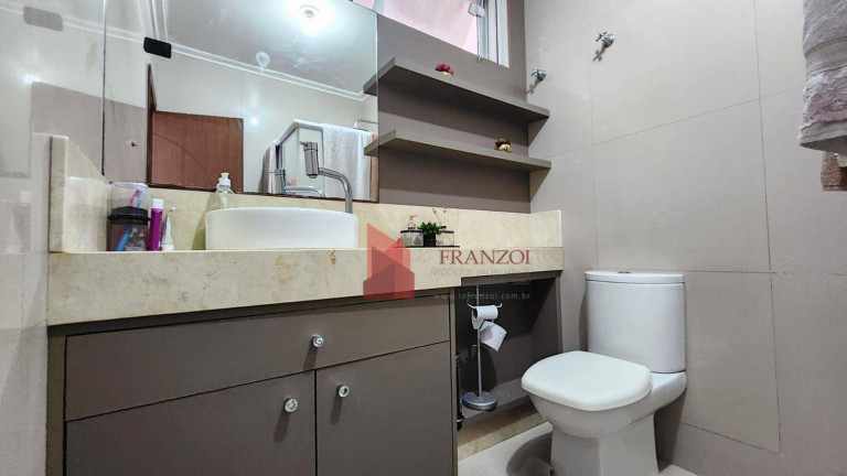 Imagem Casa com 4 Quartos à Venda, 204 m² em Dom Bosco - Itajaí