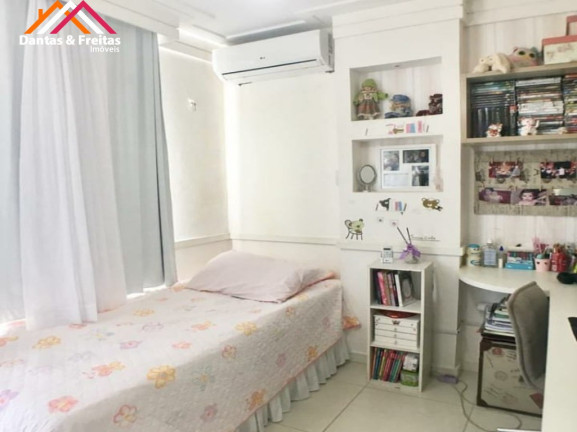 Imagem Imóvel com 4 Quartos à Venda,  em Sapiranga - Fortaleza