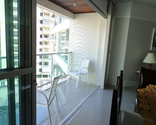 Imagem Apartamento com 3 Quartos à Venda, 120 m² em Pitangueiras - Guarujá