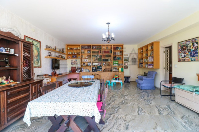 Imagem Casa com 3 Quartos à Venda, 402 m² em Real Parque - São Paulo