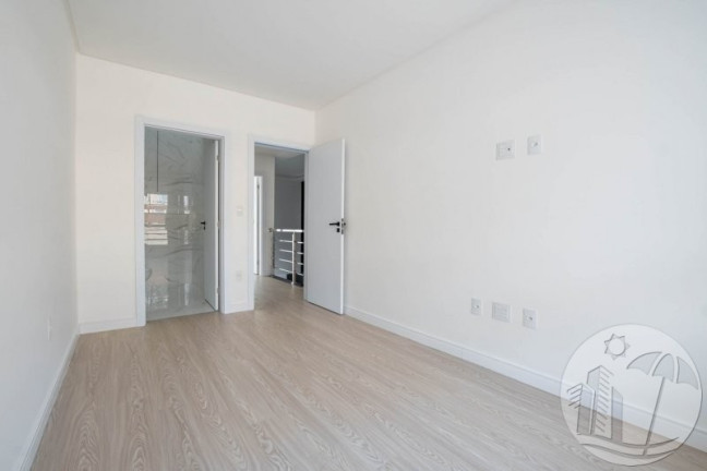 Imagem Casa com 3 Quartos à Venda, 188 m² em Ressacada - Itajaí