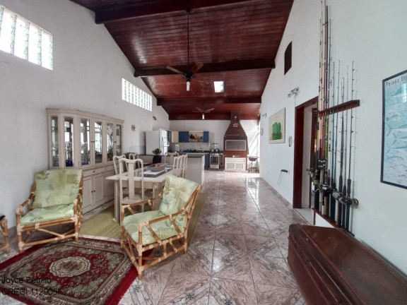 Imagem Casa com 4 Quartos à Venda, 160 m² em Três Marias - Peruíbe