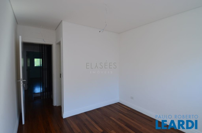 Imagem Sobrado com 4 Quartos à Venda, 321 m² em Vila Morumbi - São Paulo