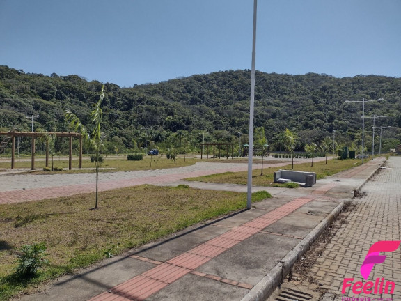 Imagem Casa com 3 Quartos à Venda, 181 m² em Rio Tavares - Florianópolis Imagem Casa com 3 Quartos à Venda, 181 m² em Rio Tavares - Florianópolis