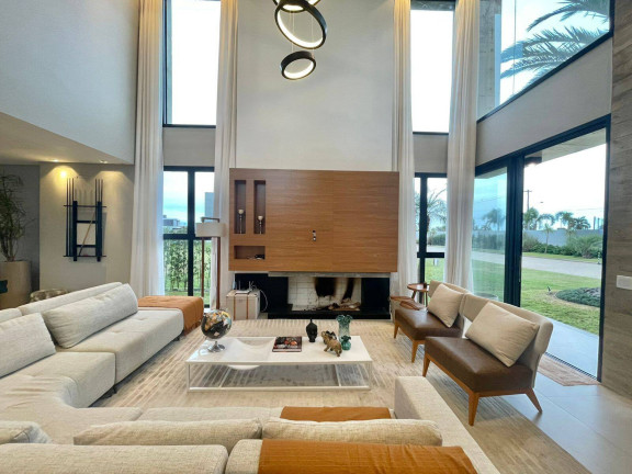 Imagem Casa com 5 Quartos à Venda, 457 m² em Centro - Xangri-lá