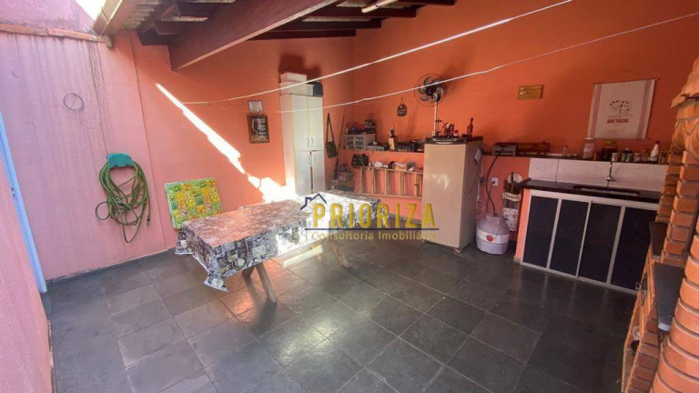 Imagem Casa com 3 Quartos à Venda, 210 m² em Vila Barcelona - Sorocaba Imagem Casa com 3 Quartos à Venda, 210 m² em Vila Barcelona - Sorocaba