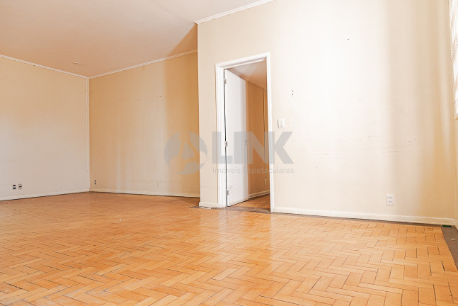 Imagem Imóvel com 6 Quartos à Venda, 600 m² em Jardim Lindóia - Porto Alegre Imagem Imóvel com 6 Quartos à Venda, 600 m² em Jardim Lindóia - Porto Alegre