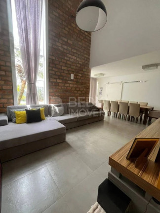 Casa com 4 Quartos à Venda, 243 m² em Centro - Camboriú