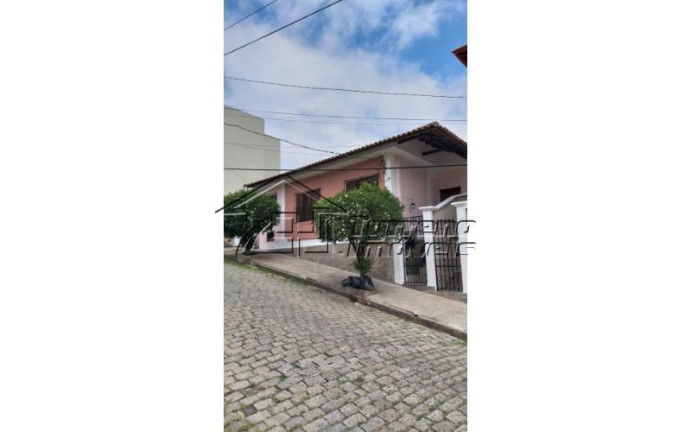 Imagem Casa com 4 Quartos à Venda, 143 m² em Centro - São Lourenço