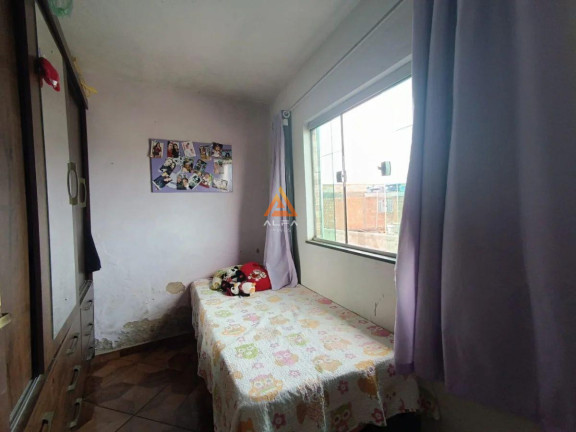 Imagem Casa com 4 Quartos à Venda, 55 m²