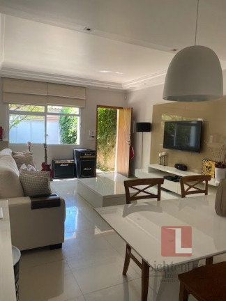 Imagem Casa com 3 Quartos à Venda, 190 m² em Indianópolis - São Paulo Imagem Casa com 3 Quartos à Venda, 190 m² em Indianópolis - São Paulo