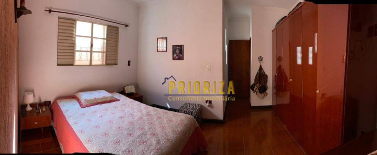 Imagem Casa com 3 Quartos à Venda, 210 m² em Vila Barcelona - Sorocaba Imagem Casa com 3 Quartos à Venda, 210 m² em Vila Barcelona - Sorocaba