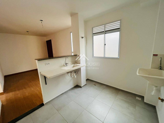Imagem Apartamento com 2 Quartos à Venda, 40 m² em Jardim Palos Verdes - Botucatu