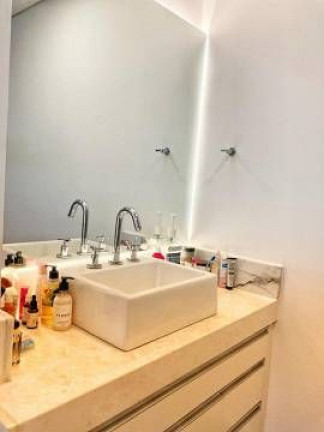 Imagem Casa com 2 Quartos à Venda, 300 m² em Guarapiranga - São Paulo