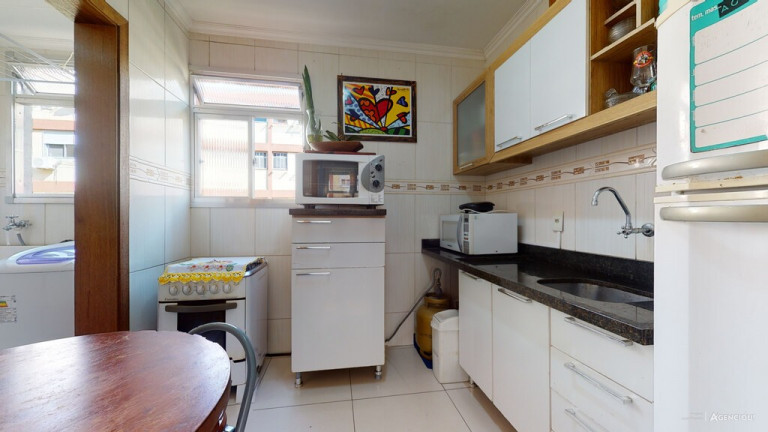 Imagem Imóvel com 2 Quartos à Venda, 48 m² em Camaquã - Porto Alegre