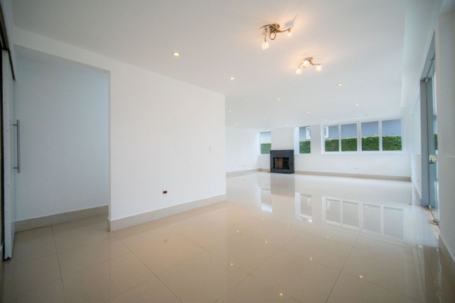 Imagem Sobrado com 5 Quartos à Venda, 422 m² em Residencial Morada Dos Lagos - Barueri Imagem Sobrado com 5 Quartos à Venda, 422 m² em Residencial Morada Dos Lagos - Barueri