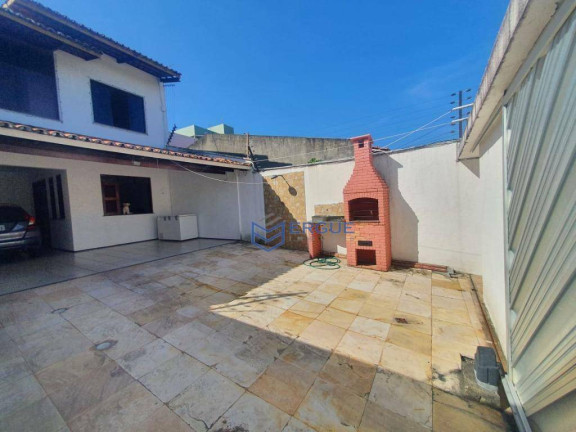 Imagem Casa com 4 Quartos à Venda, 162 m² em Cidade Dos Funcionários - Fortaleza Imagem Casa com 4 Quartos à Venda, 162 m² em Cidade Dos Funcionários - Fortaleza