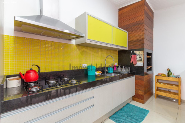 Imagem Casa com 3 Quartos à Venda, 140 m² em Atuba - Curitiba Imagem Casa com 3 Quartos à Venda, 140 m² em Atuba - Curitiba