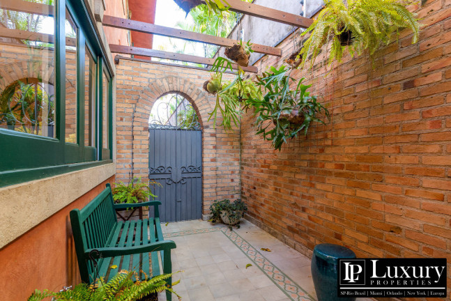 Imagem Casa com 4 Quartos à Venda, em Jardim Paulista - São Paulo Imagem Casa com 4 Quartos à Venda, em Jardim Paulista - São Paulo
