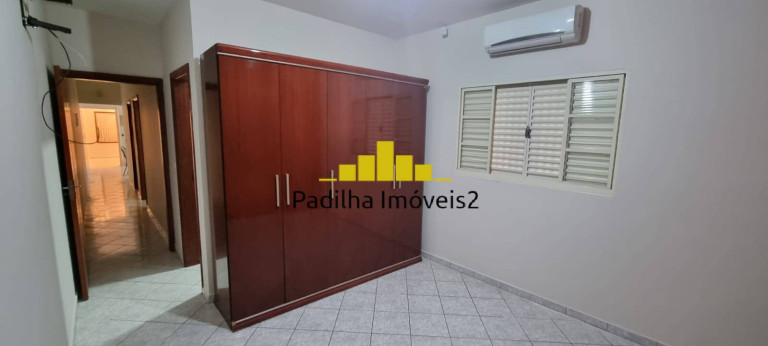Imagem Casa com 2 Quartos à Venda, 150 m² em Jardim Zulmira - Sorocaba Imagem Casa com 2 Quartos à Venda, 150 m² em Jardim Zulmira - Sorocaba