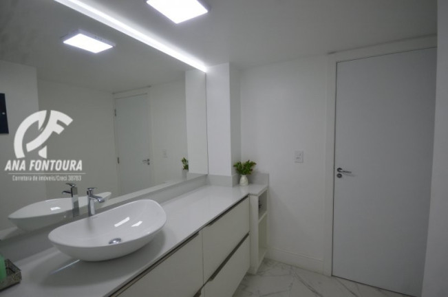 Imagem Apartamento com 3 Quartos à Venda, 98 m² em Centro - Balneário Camboriú Imagem Apartamento com 3 Quartos à Venda, 98 m² em Centro - Balneário Camboriú
