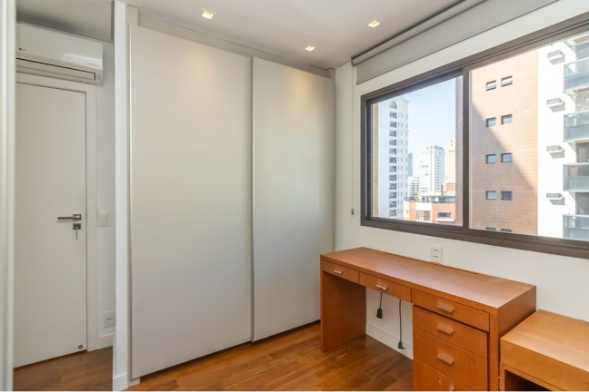 Imagem Imóvel com 3 Quartos à Venda, 134 m² em Moema - São Paulo Imagem Imóvel com 3 Quartos à Venda, 134 m² em Moema - São Paulo