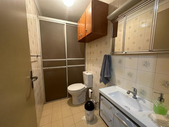 Imagem Imóvel com 3 Quartos à Venda, em Menino Deus - Porto Alegre Imagem Imóvel com 3 Quartos à Venda, em Menino Deus - Porto Alegre