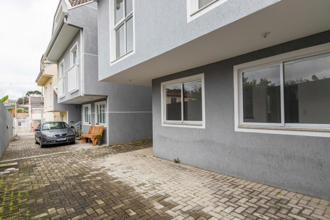 Imagem Casa com 2 Quartos à Venda, 138 m² em Xaxim - Curitiba