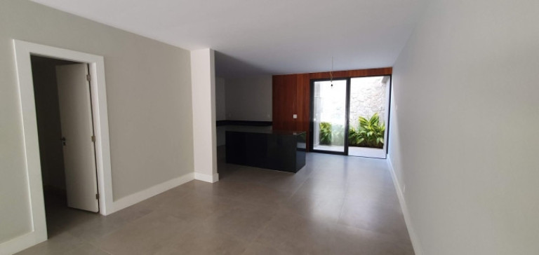 Imagem Casa com 4 Quartos à Venda, 320 m² em Barra Da Tijuca - Rio De Janeiro Imagem Casa com 4 Quartos à Venda, 320 m² em Barra Da Tijuca - Rio De Janeiro