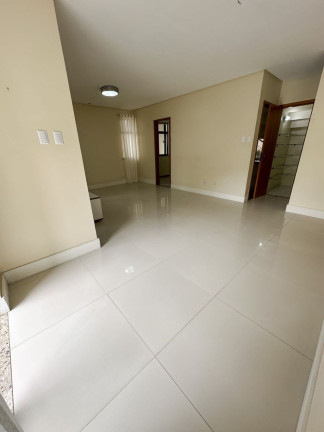 Imagem Casa com 4 Quartos à Venda, 203 m² em Stella Maris - Salvador Imagem Casa com 4 Quartos à Venda, 203 m² em Stella Maris - Salvador