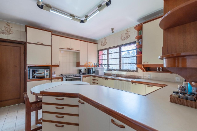 Imóvel com 4 Quartos à Venda, 181 m² em Cambuí - Campinas