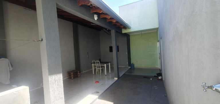 Imagem Casa com 2 Quartos à Venda, 200 m² em Jardim Universitário - Cuiabá