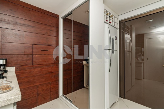 Imagem Apartamento com 3 Quartos à Venda, 105 m² em Petrópolis - Porto Alegre Imagem Apartamento com 3 Quartos à Venda, 105 m² em Petrópolis - Porto Alegre