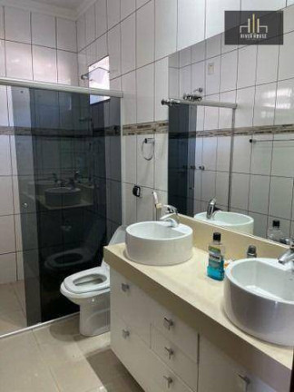 Imagem Sobrado com 5 Quartos à Venda, 420 m² em Jardim Califórnia - Cuiabá