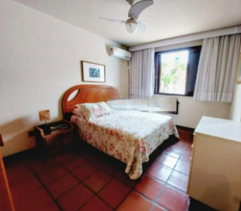 Imagem Casa com 5 Quartos à Venda, 427 m² em Centro - Guaratuba