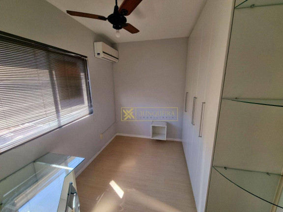 Imagem Apartamento com 3 Quartos à Venda, 80 m² em Barreiros - São José
