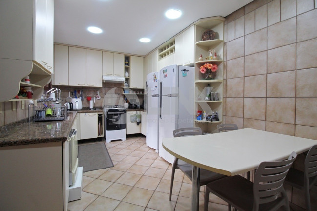 Imagem Casa com 4 Quartos à Venda, 381 m² em Chácara Das Pedras - Porto Alegre