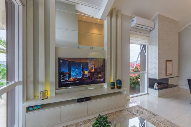 Imagem Casa com 3 Quartos à Venda, 380 m² em Camboriú