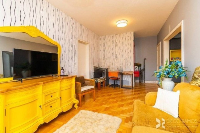 Imagem Imóvel com 3 Quartos à Venda, em Petrópolis - Porto Alegre Imagem Imóvel com 3 Quartos à Venda, em Petrópolis - Porto Alegre
