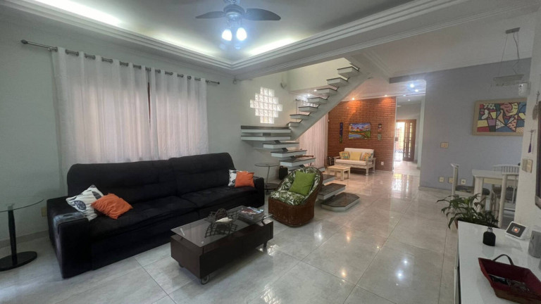 Sobrado com 3 Quartos à Venda, 260 m² em Boqueirão - Santos
