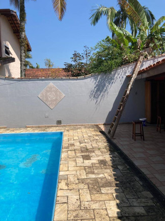 Casa com 4 Quartos à Venda, 480 m² em Ubatuba