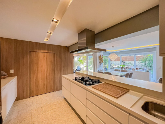 Imagem Imóvel com 3 Quartos à Venda,  em Petrópolis - Porto Alegre