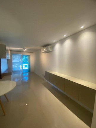 Imagem Imóvel com 3 Quartos à Venda, 108 m² em São Francisco - Niterói Imagem Imóvel com 3 Quartos à Venda, 108 m² em São Francisco - Niterói