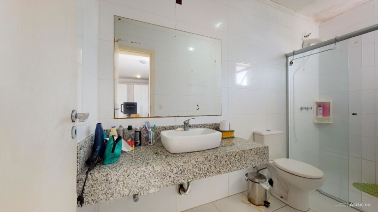 Imagem Imóvel com 3 Quartos à Venda,  em Campo Novo - Porto Alegre